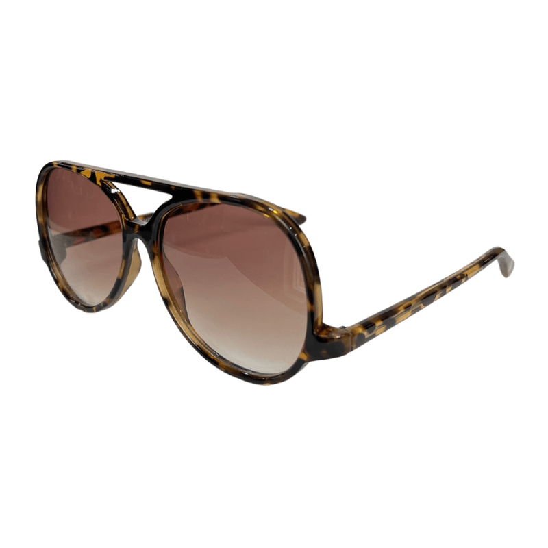 Under Style Turtle Print Sunglasses w/ Brown Gradient Lenses
