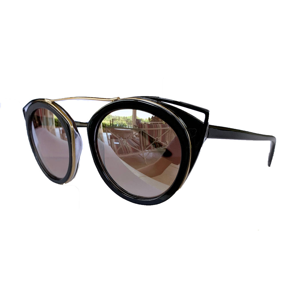 Round Black Coloured Suglasses w/ Cat Eye Detail