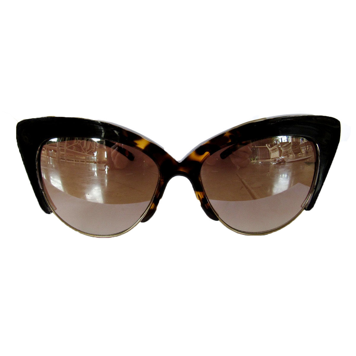 Medium Cat Eye Turtle Print and Black Coloured Sunglasses w/ Silver Mirrored Lenses